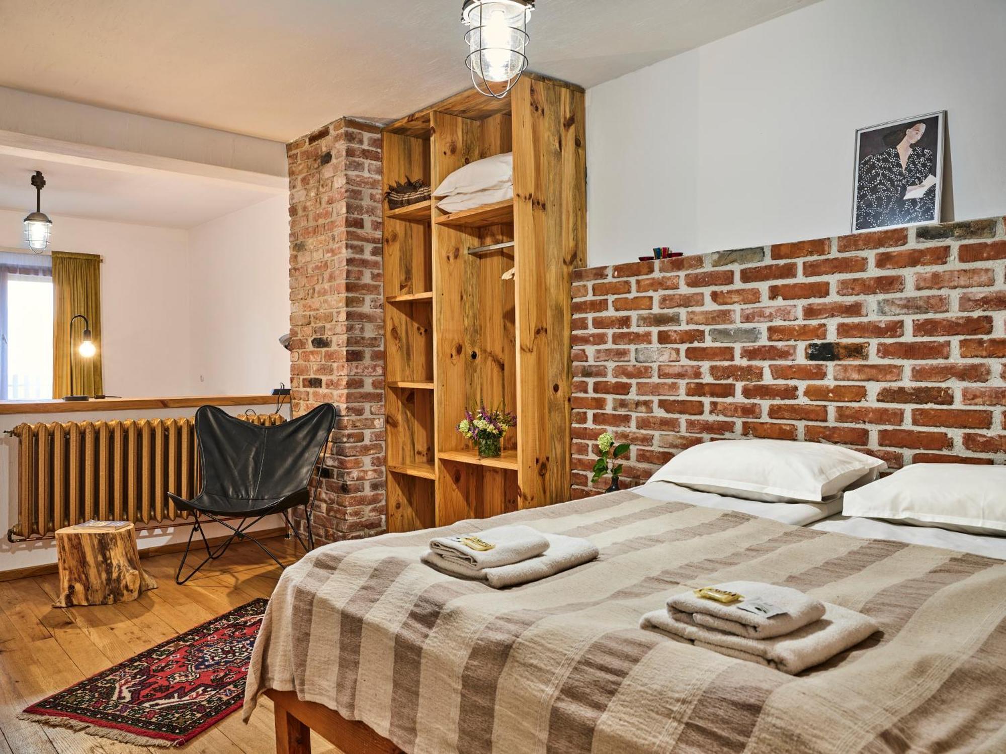Hotel Tihiat Kat Априлци Экстерьер фото