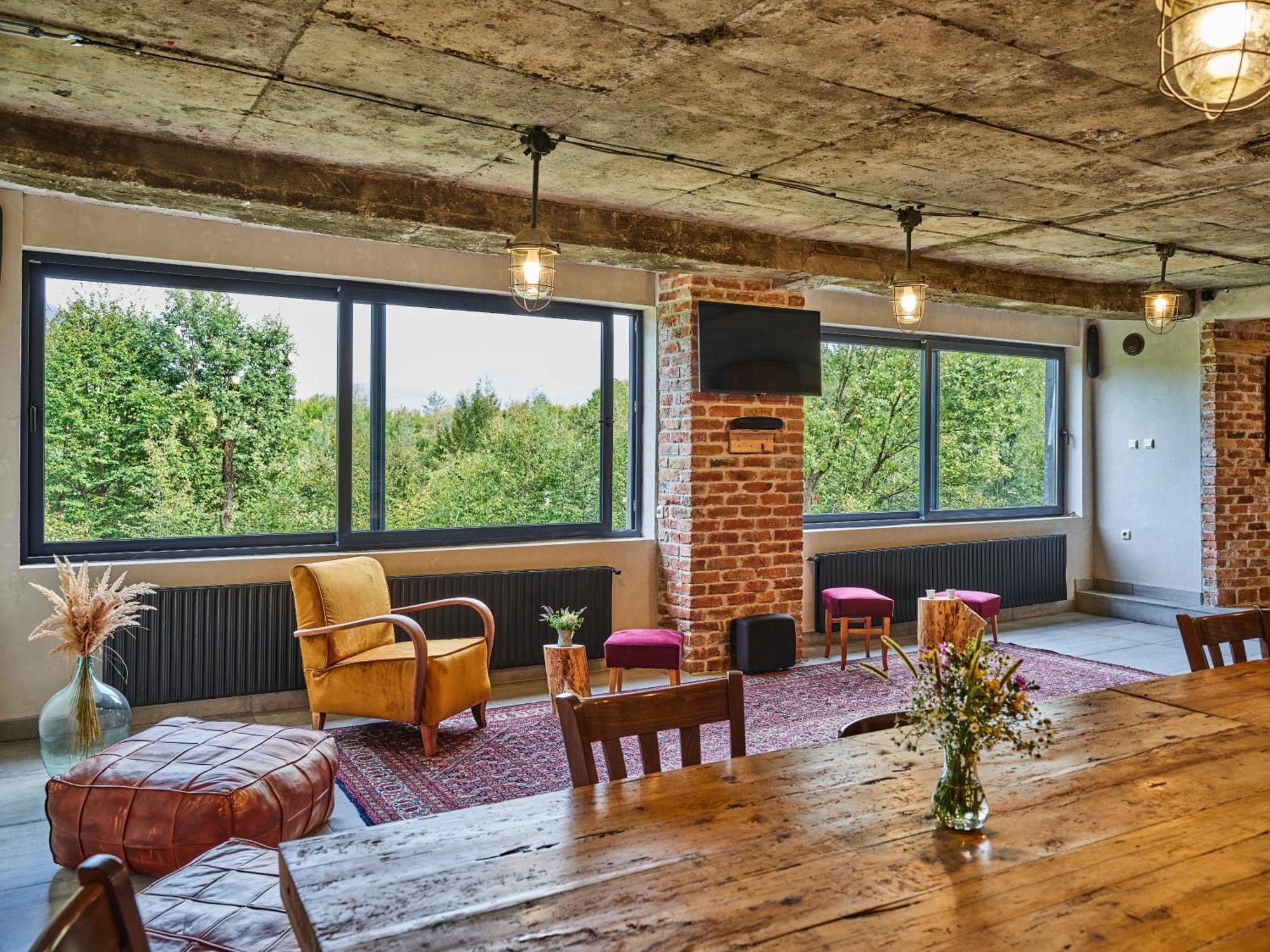 Hotel Tihiat Kat Априлци Экстерьер фото